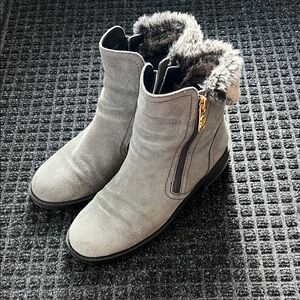 Cole Haan Waterproof Gray Fur Boots - sz 6B